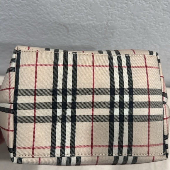 Burberry Beige Checkered Women's Bag - Picture 5 of 9